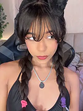 naomi hill1 online show from May 27, 1:18 pm