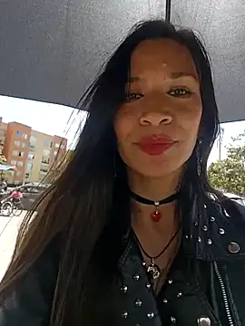 Alanna Foxx  online show from December 3, 4:06 pm