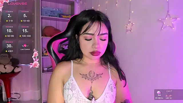 emma soffia online show from February 6, 10:28 pm