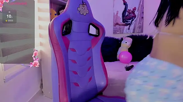 Snapshot of emma_soffia chatting on November 18, 6:22 pm emma soffia online show from November 18, 6:22 pm