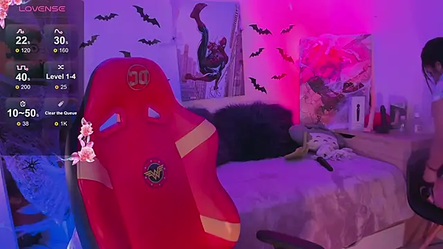 Snapshot of emma_soffia chatting on October 27, 7:48 pm emma soffia online show from October 27, 7:48 pm