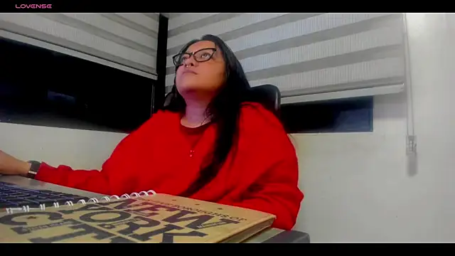 Xander Taylor  online show from November 30, 4:02 am