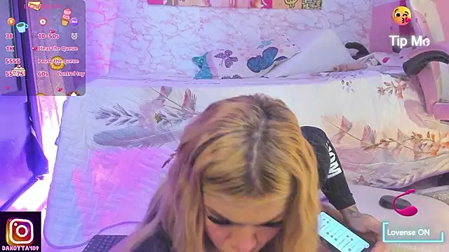 Antonellaa Fox  online show from February 20, 5:26 pm