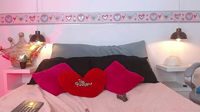 Suzy1  online show from February 19, 7:22 pm