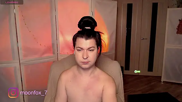 micromouse mo online show from January 9, 8:33 pm