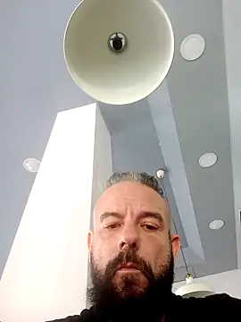 kikecastella online show from October 3, 11:45 am
