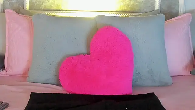  victoriaa  lois online show from November 6, 8:57 pm