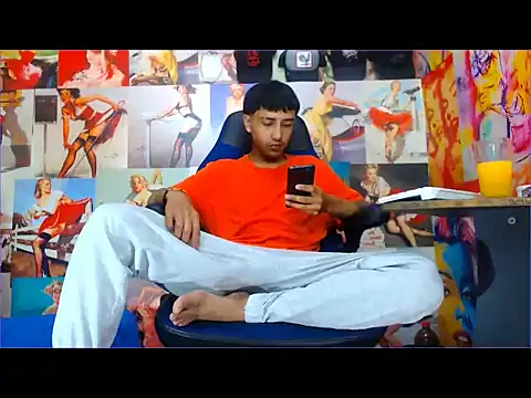 Snapshot of dazo_vnzl12 chatting on December 5, 2:43 am dazo vnzl12 online show from December 5, 2:43 am