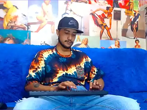 Snapshot of dazo_vnzl12 chatting on October 18, 12:34 am dazo vnzl12 online show from October 18, 12:34 am