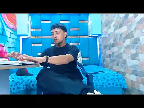 Snapshot of dazo_vnzl12 chatting on October 23, 7:45 pm dazo vnzl12 online show from October 23, 7:45 pm