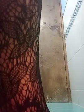 Snapshot of Canelasexo82 chatting on February 28, 1:05 am Canelasexo82 online show from February 28, 1:05 am