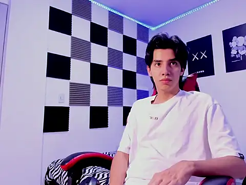 jeycobb online show from October 31, 11:51 am