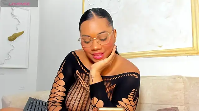 Ahilyn online show from October 15, 12:09 am