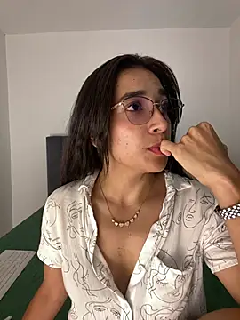 SabrinaEvanss  online show from May 9, 8:34 pm