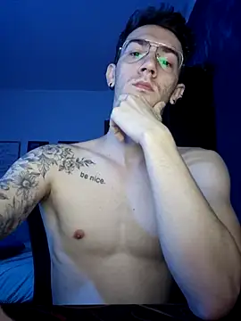 Snapshot of SweetGoodBoy22 chatting on October 8, 6:19 pm SweetGoodBoy22 online show from October 8, 6:19 pm