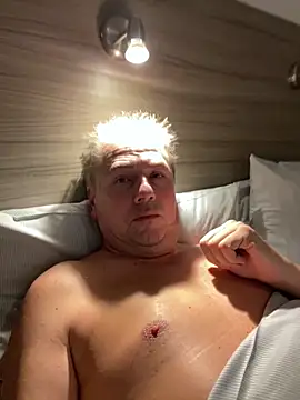 Snapshot of Sklavekay chatting on October 29, 8:52 pm Sklavekay online show from October 29, 8:52 pm