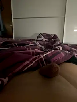 Snapshot of Sklavekay chatting on November 9, 8:51 am Sklavekay online show from November 9, 8:51 am