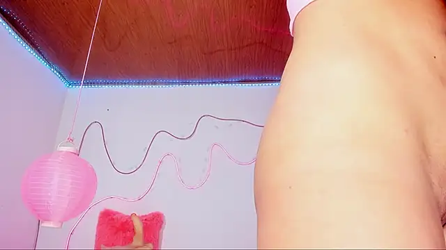 shannon kinne  online show from December 5, 2:48 pm