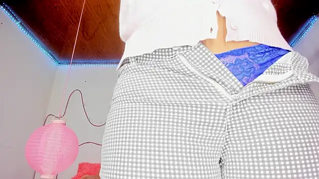 shannon kinne  online show from October 9, 7:47 pm