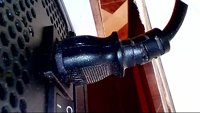 shannon kinne  online show from December 3, 6:40 pm