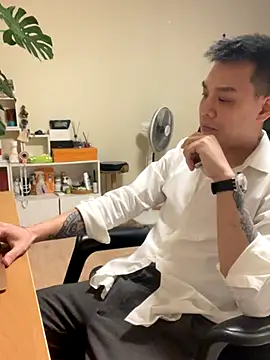 latava online show from November 18, 5:38 pm