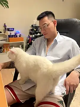 latava online show from December 1, 5:03 pm