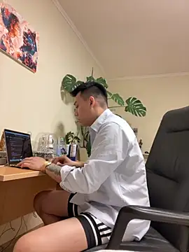 latava online show from November 14, 3:48 pm