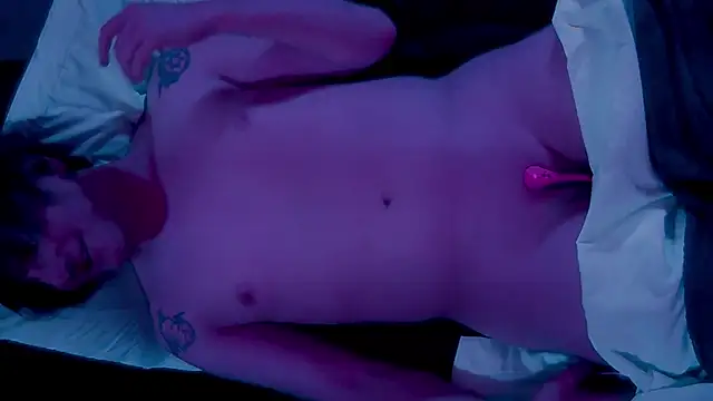 Snapshot of Moonless_Joy chatting on November 21, 4:44 am Moonless Joy online show from November 21, 4:44 am