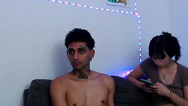 Snapshot of sombralovers chatting on November 10, 2:11 pm sombralovers online show from November 10, 2:11 pm