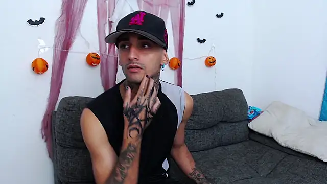 Snapshot of sombralovers chatting on November 2, 3:06 pm sombralovers online show from November 2, 3:06 pm