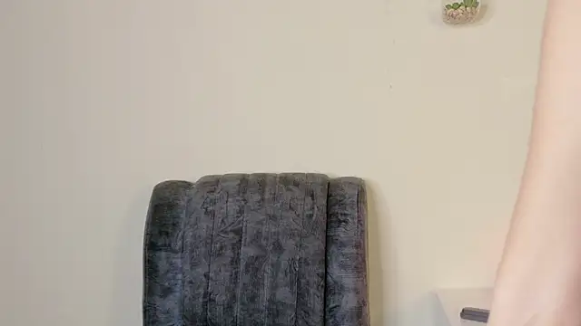 Snapshot of Mia_belmontt chatting on November 7, 8:02 pm Mia belmontt online show from November 7, 8:02 pm