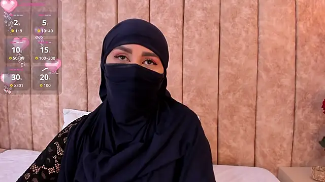 Snapshot of _alishaa_c chatting on November 12, 1:32 am alishaa c online show from November 12, 1:32 am