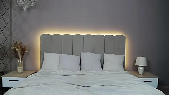 DianaMello online show from November 15, 4:27 am