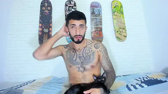 Snapshot of sofiandnick_smith chatting on July 23, 2:31 am sofiandnick smith online show from July 23, 2:31 am