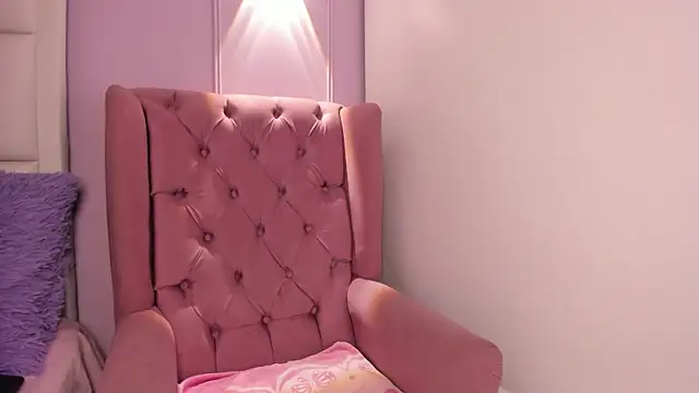 Snapshot of ZammyRossee chatting on December 18, 3:55 am ZammyRossee online show from December 18, 3:55 am