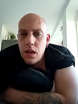 Kobradera1984 online show from October 13, 2:40 pm