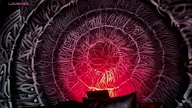 dahlia darkwood online show from April 4, 1:56 am