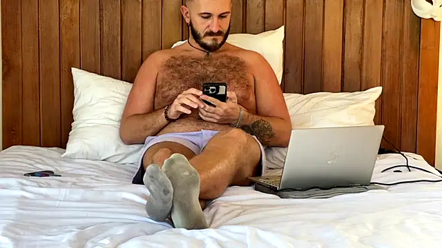 Snapshot of mrmaxiy chatting on June 21, 7:36 am mrmaxiy online show from June 21, 7:36 am