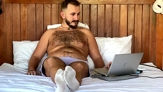Snapshot of mrmaxiy chatting on July 8, 8:15 am mrmaxiy online show from July 8, 8:15 am