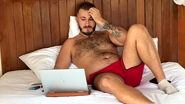 Snapshot of mrmaxiy chatting on June 4, 9:03 am mrmaxiy online show from June 4, 9:03 am