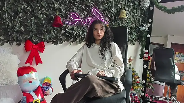 Samanta Ortiz online show from December 5, 7:12 pm