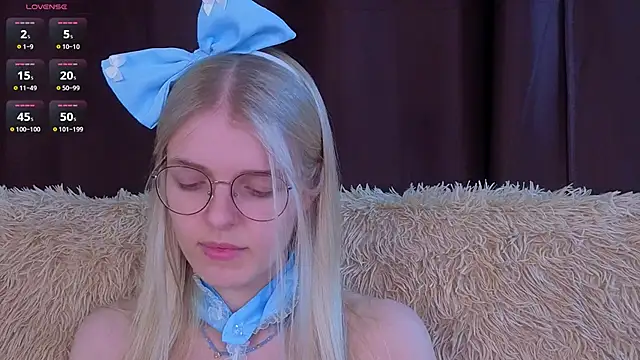 MonicaShiny online show from November 16, 6:12 pm