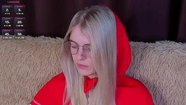 MonicaShiny online show from November 21, 5:45 pm