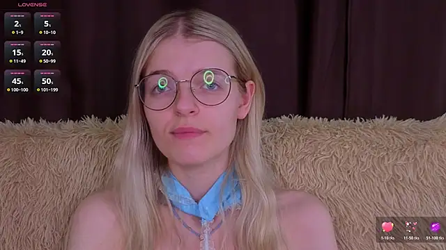 MonicaShiny online show from November 10, 8:03 pm