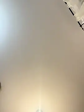 MayaVonDe online show from November 5, 4:10 pm