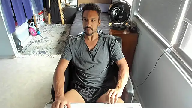 CassiusJohnson online show from October 17, 1:31 am