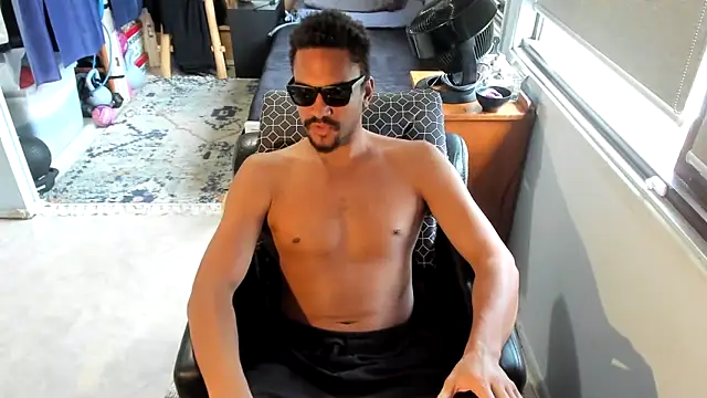 CassiusJohnson online show from October 9, 1:39 am