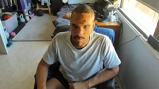 CassiusJohnson online show from April 15, 2:06 am