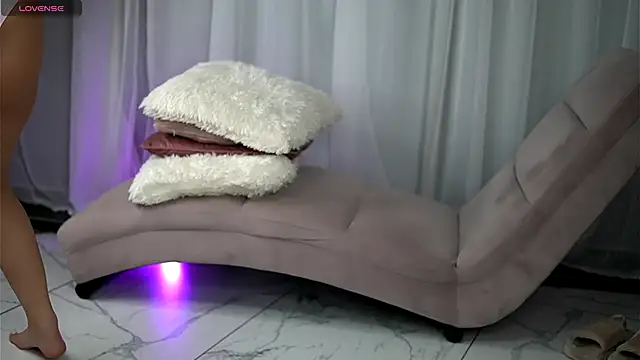 MysticLayla online show from November 12, 4:49 am