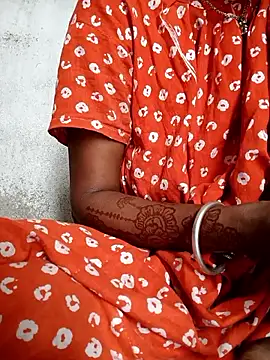 Hotty-romi3 online show from October 29, 3:38 am